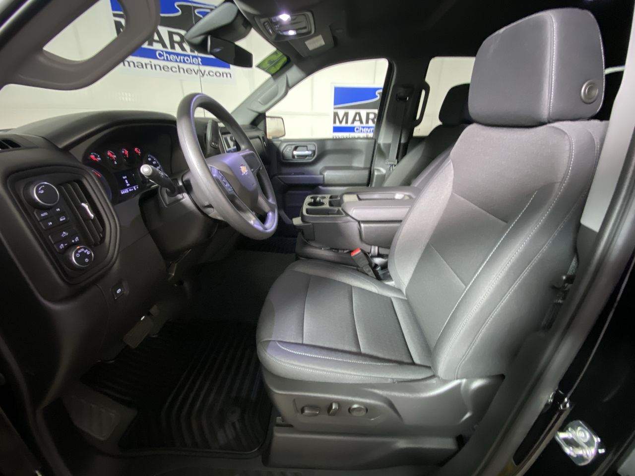 2025 Chevrolet Silverado 1500 Custom photo 14