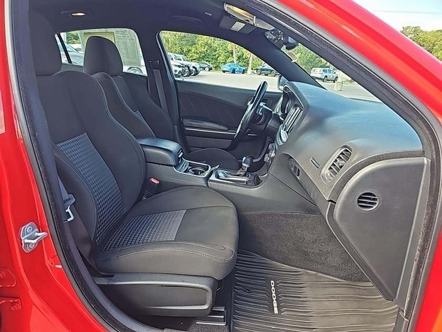 2022 Dodge Charger R/T photo 12