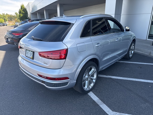 2016 Audi Q3 Prestige photo 4