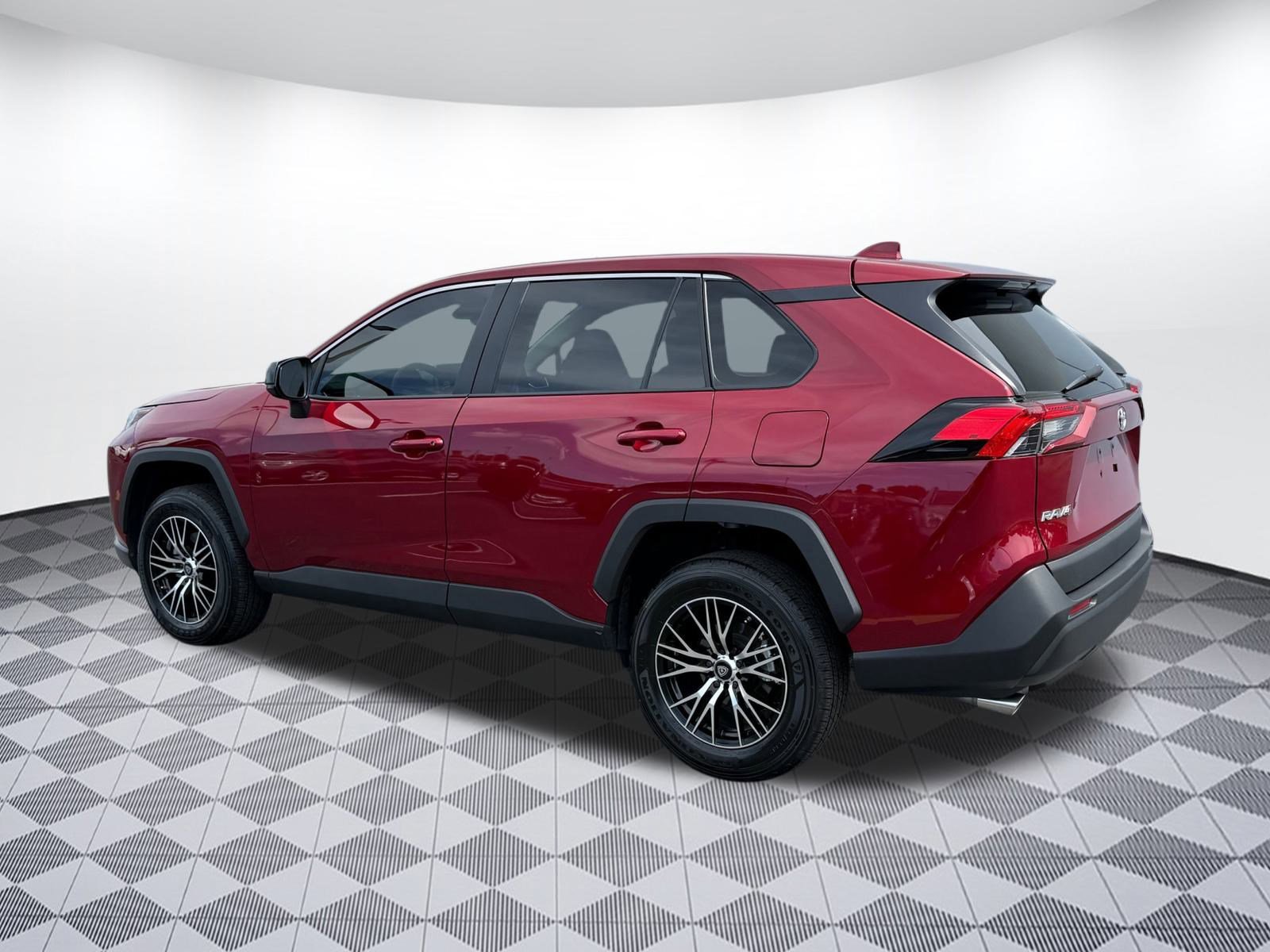 2025 Toyota RAV4 LE photo 3