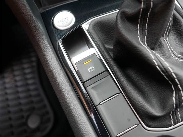 2025 Volkswagen Taos SE photo 33