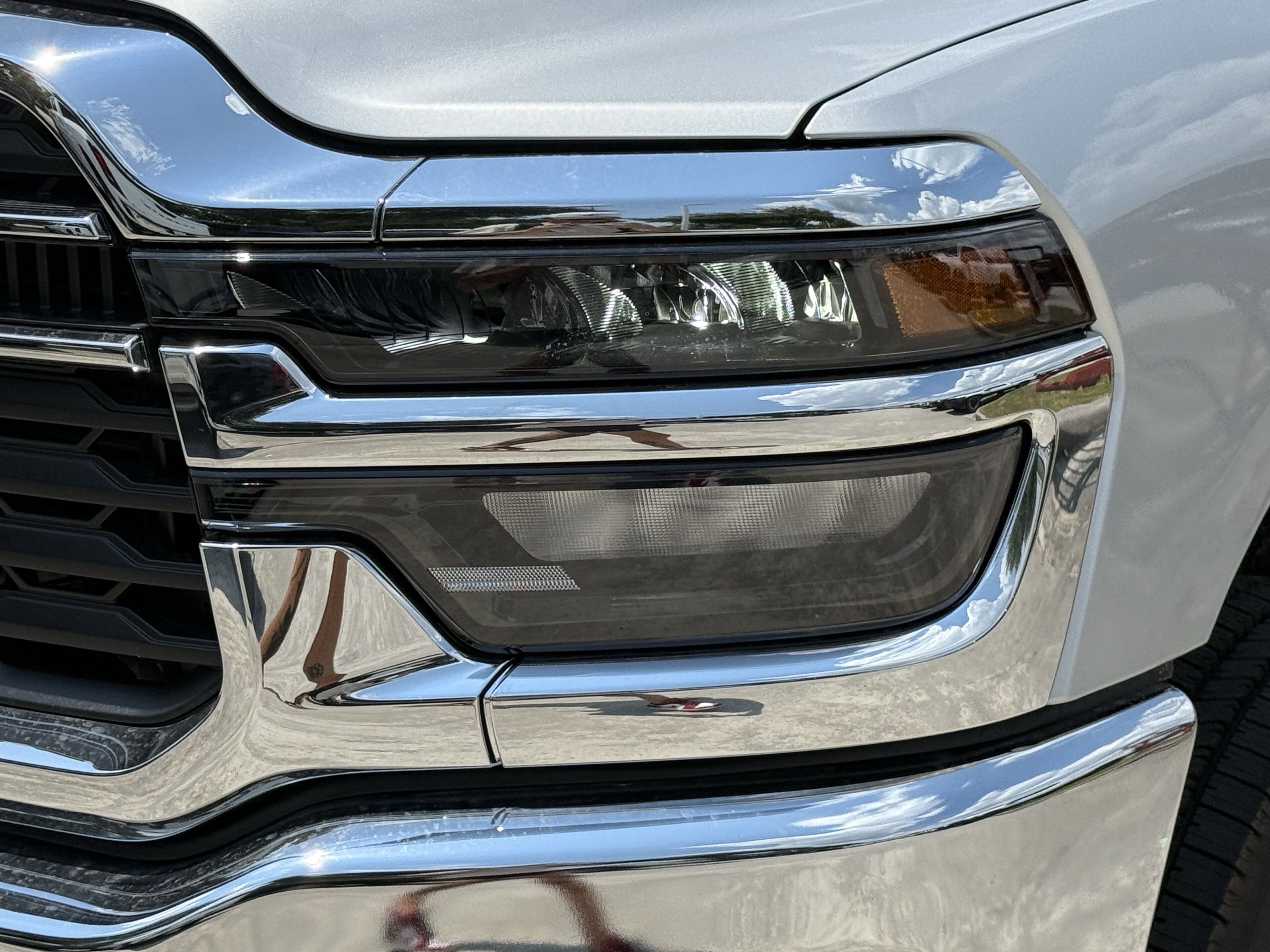 2026 Ram 2500 Tradesman photo 4