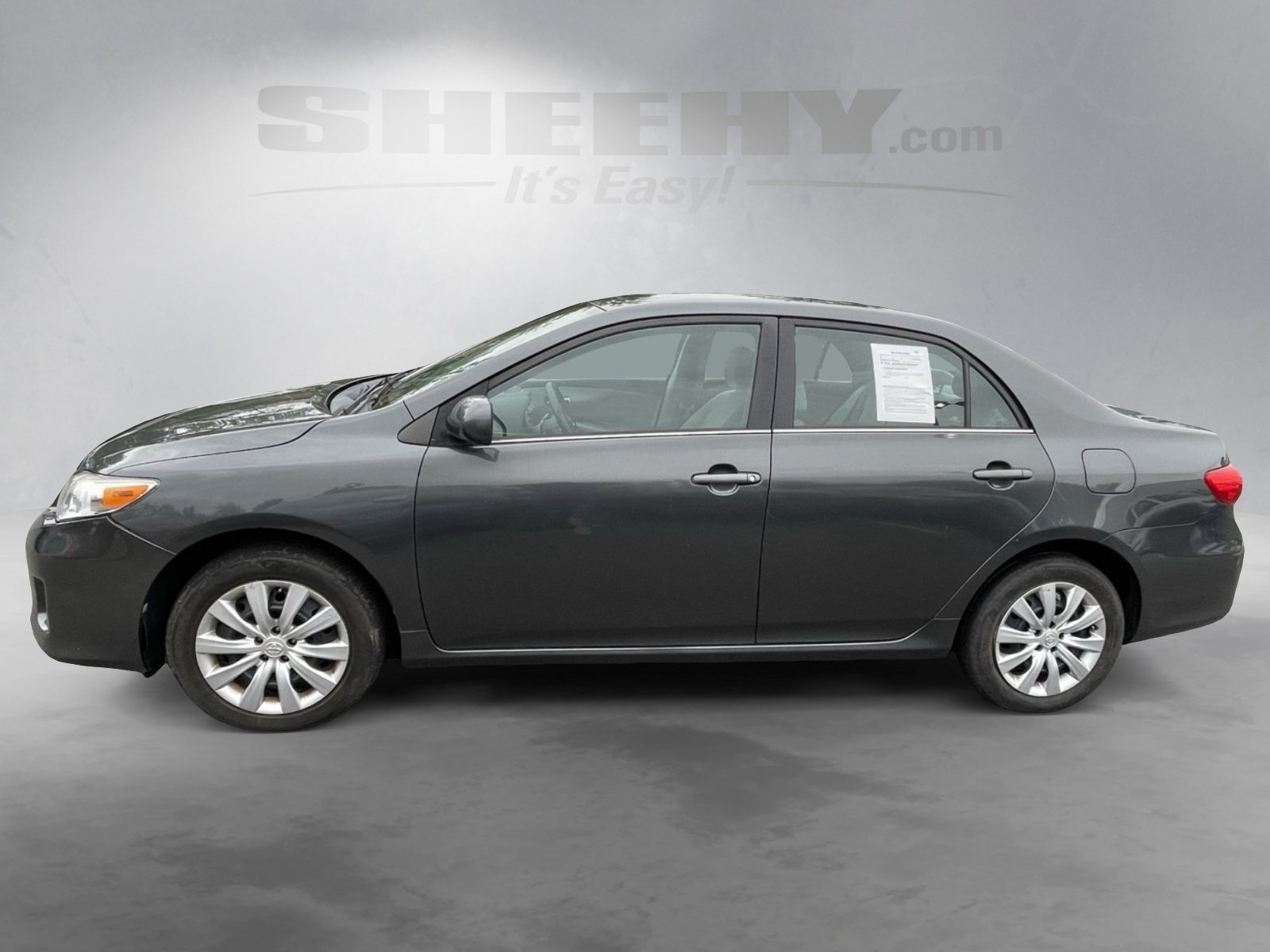 2013 Toyota Corolla LE photo 4