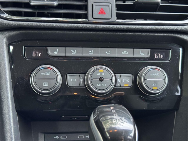 2024 Volkswagen Taos SE photo 19