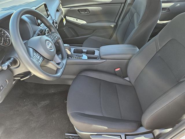 2025 Nissan Sentra S photo 3
