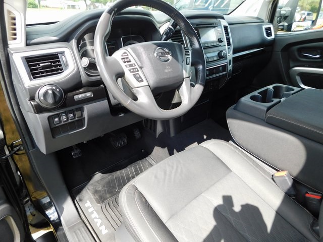 2017 Nissan Titan SV photo 16