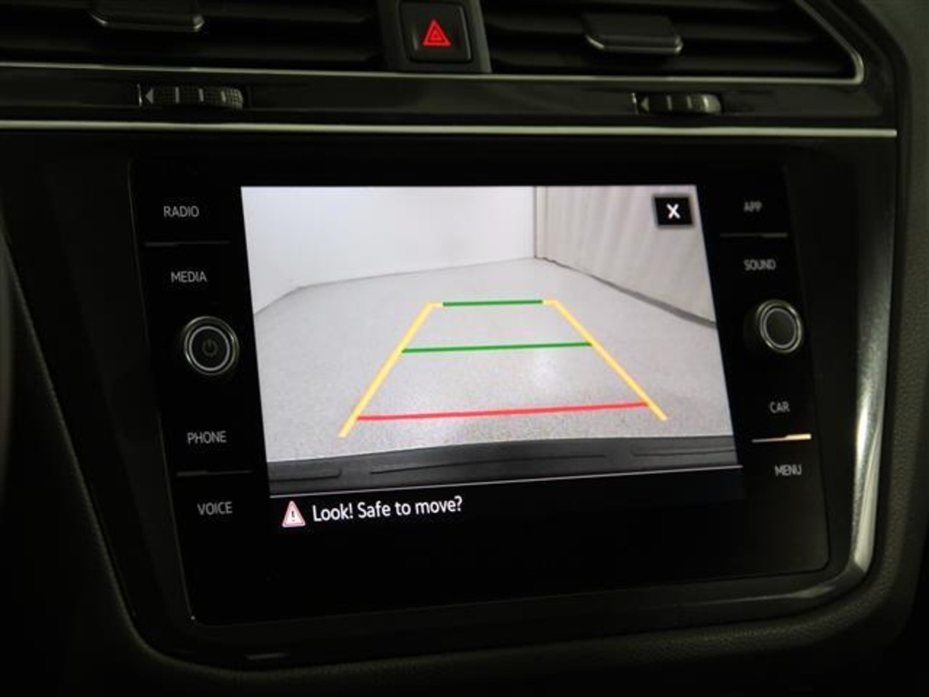 2021 Volkswagen Tiguan SE photo 12