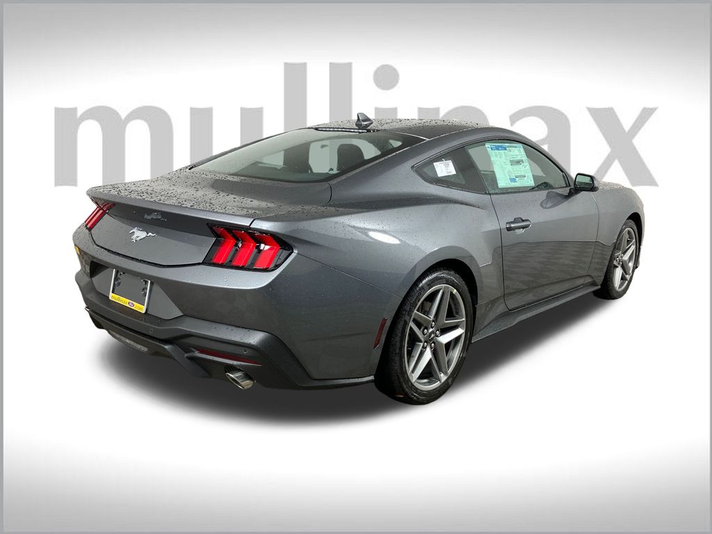 2025 Ford Mustang EcoBoost photo 3