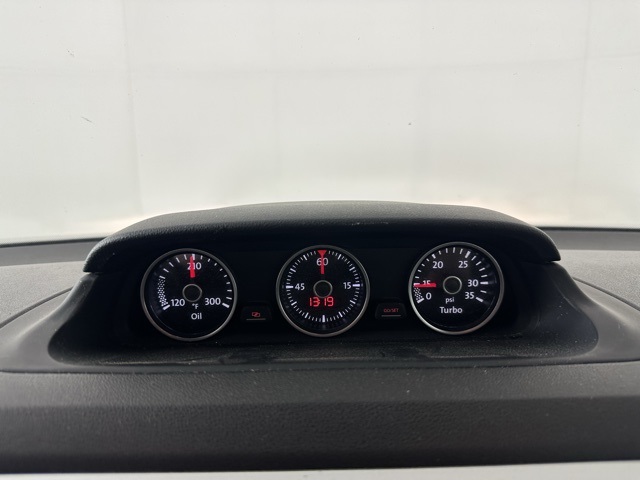 2014 Volkswagen Beetle TDI photo 22