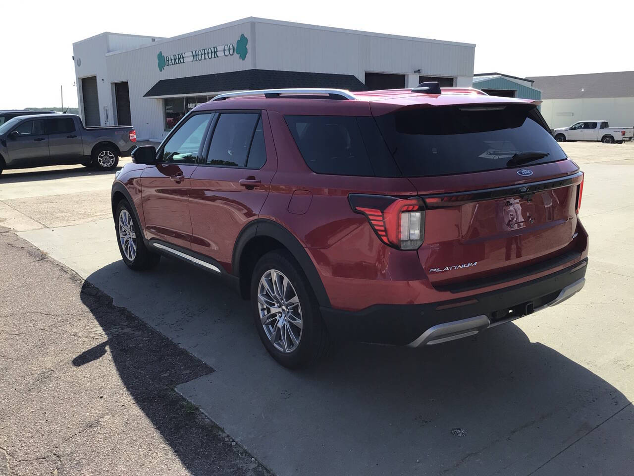 2025 Ford Explorer Platinum photo 4