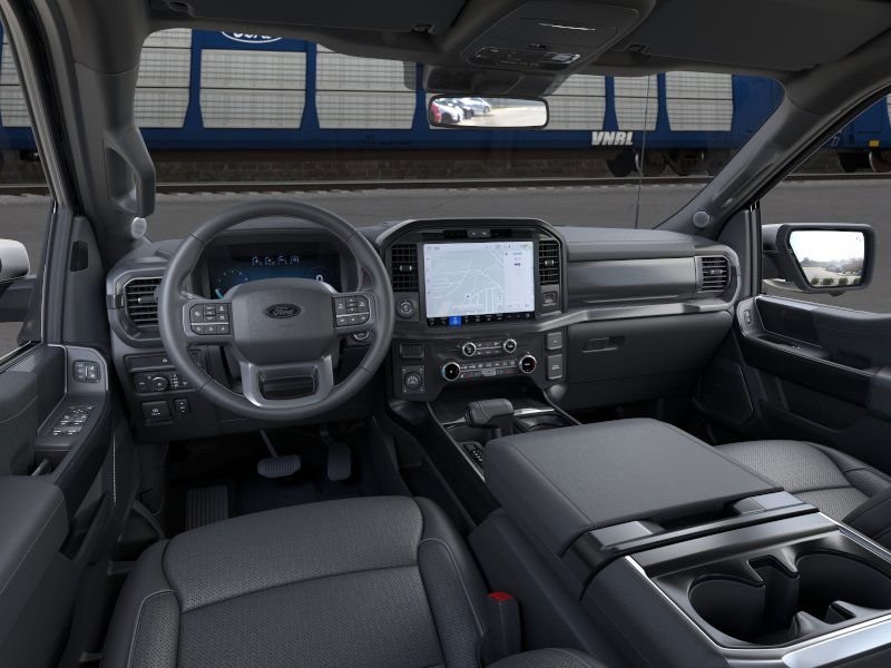 2025 Ford F-150 Lariat photo 3