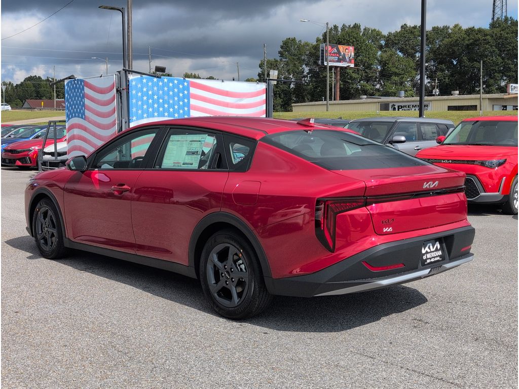 2025 Kia K4 LXS photo 3