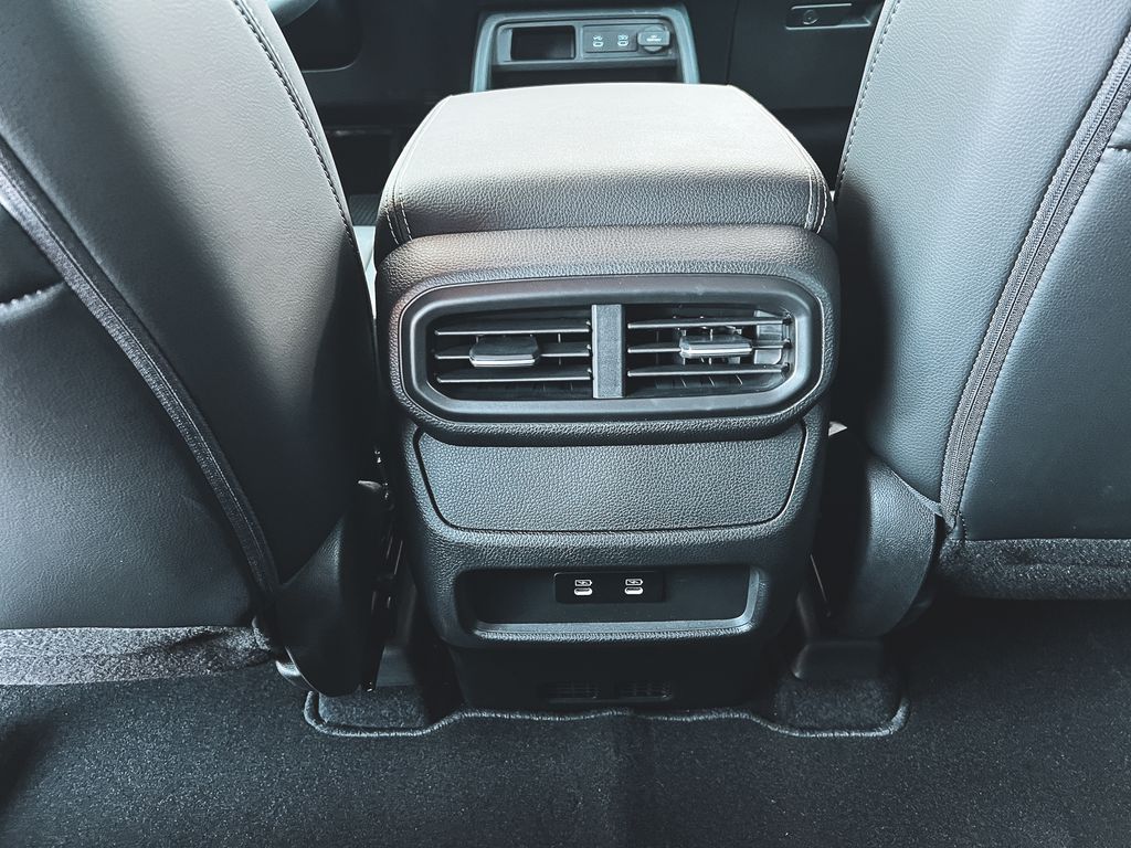 2026 Honda Passport photo 28