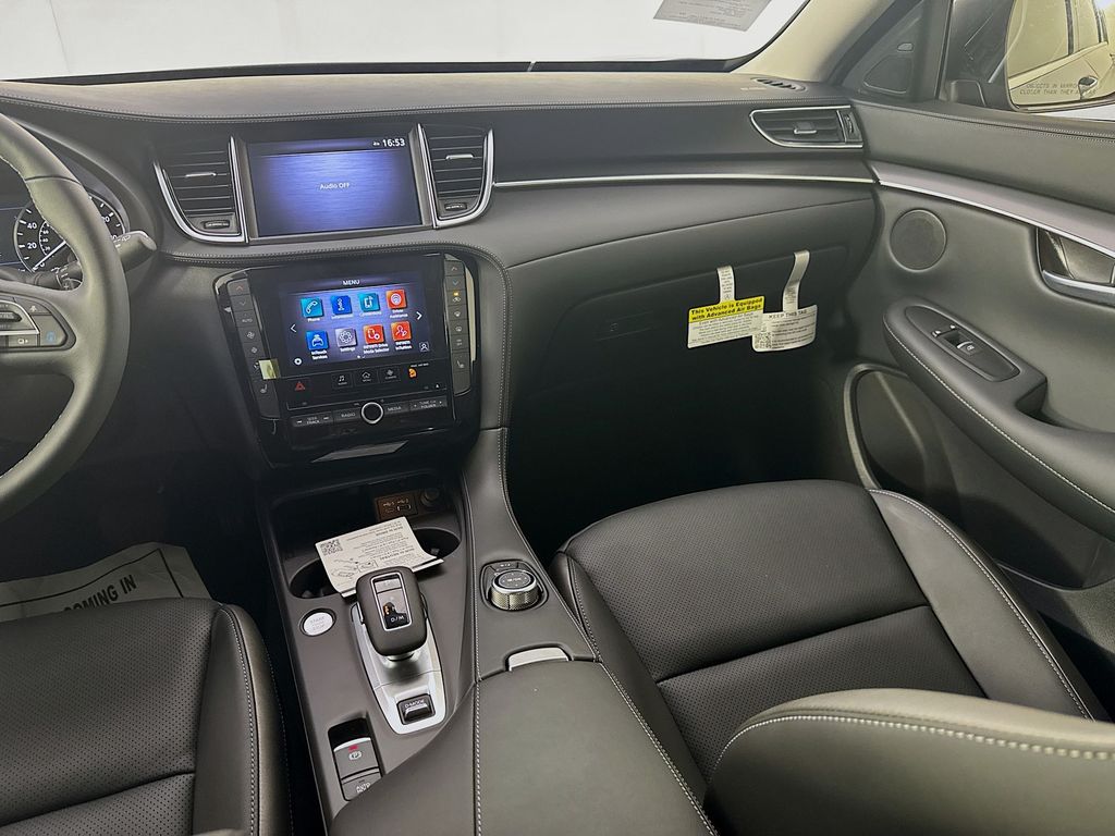 2025 Infiniti QX50 Luxe photo 23