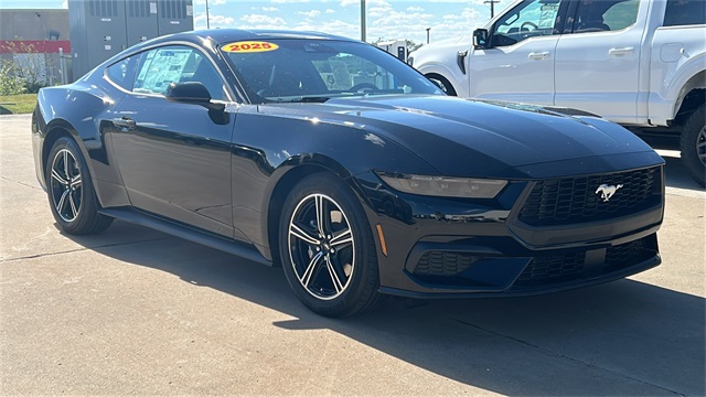 2025 Ford Mustang EcoBoost's photo