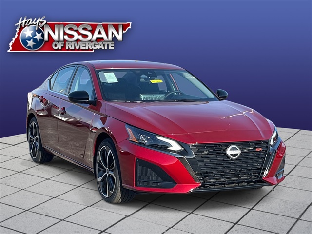2025 Nissan Altima SR's photo