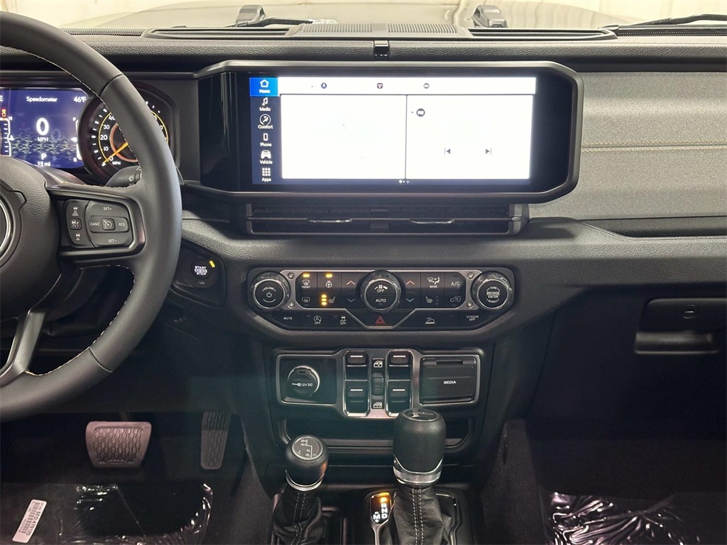 2024 Jeep Gladiator Sport S photo 9