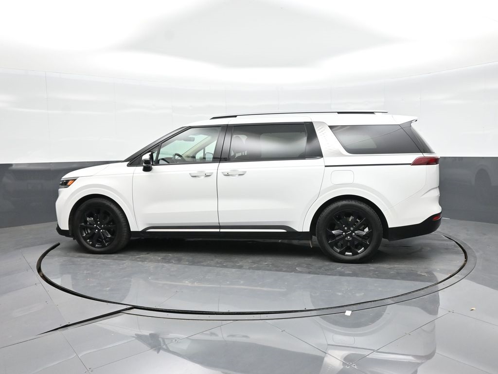 2024 Kia Carnival SX Prestige photo 3