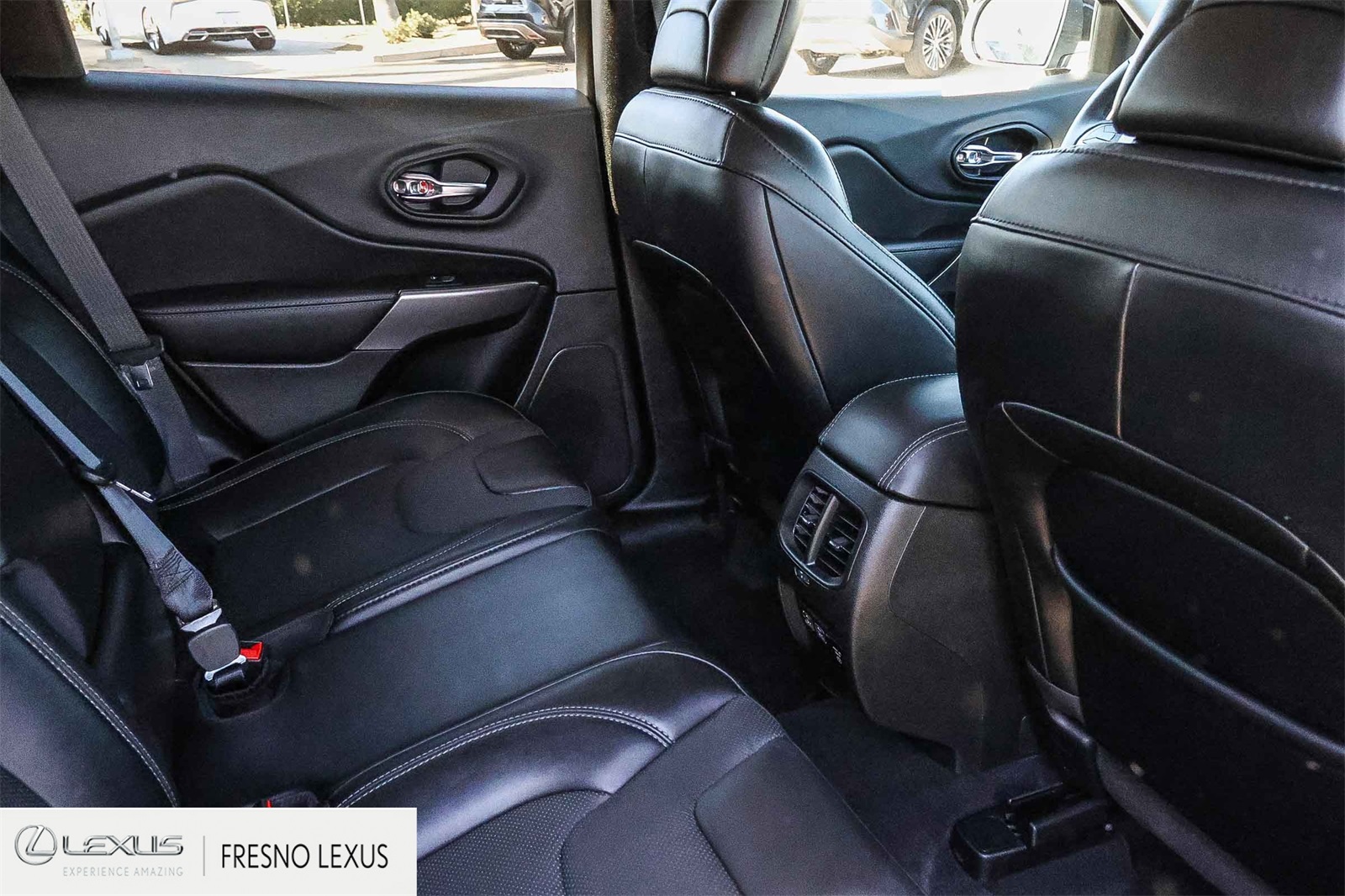 2022 Jeep Cherokee Limited photo 11