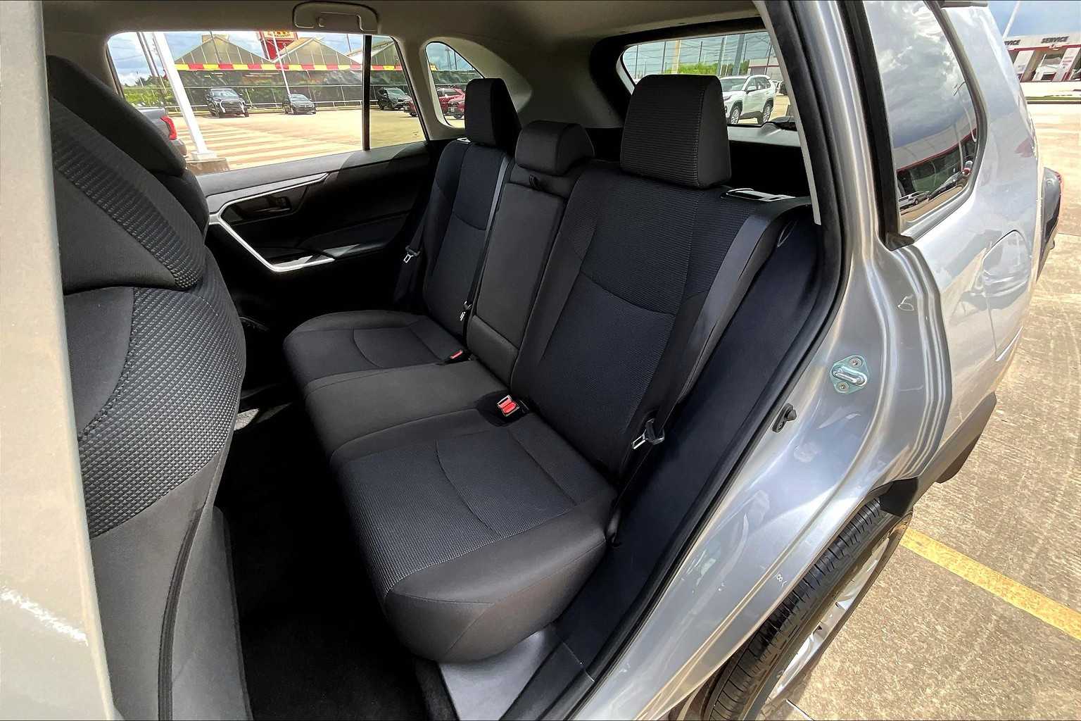 2024 Toyota RAV4 LE photo 19
