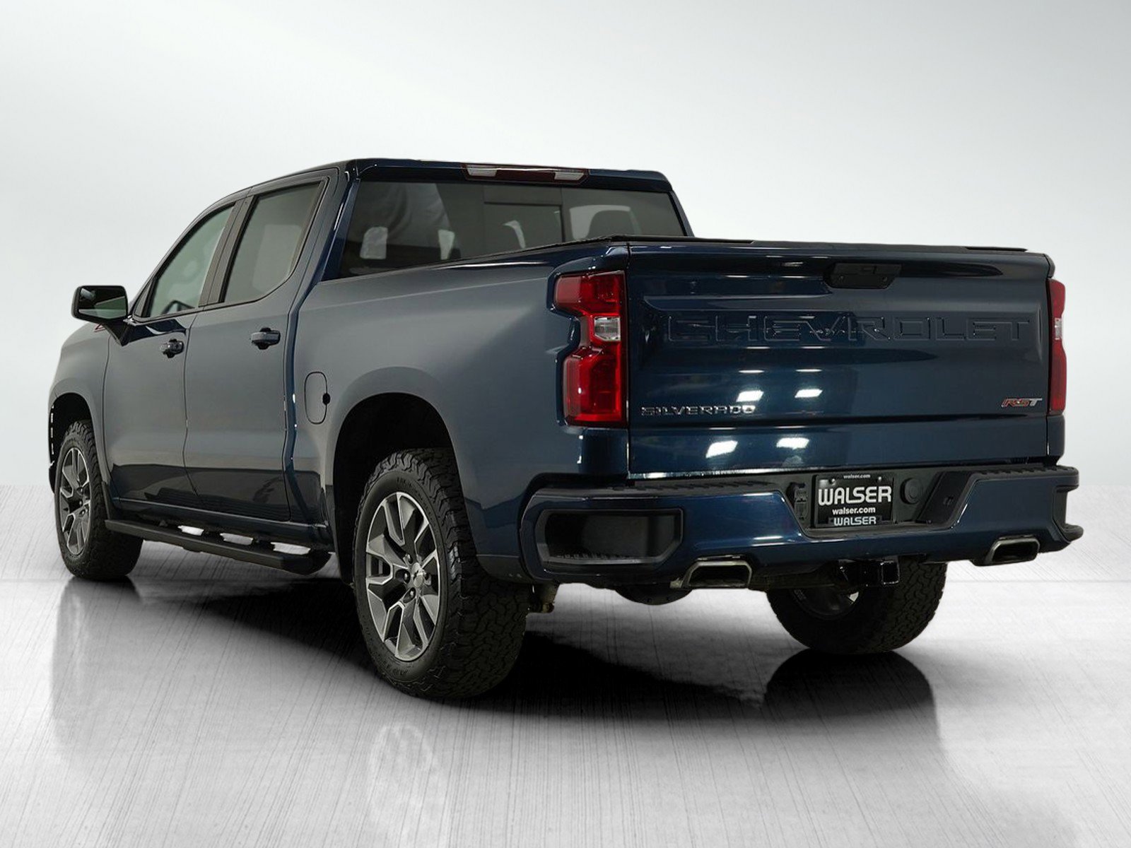 2022 Chevrolet Silverado 1500 RST photo 2