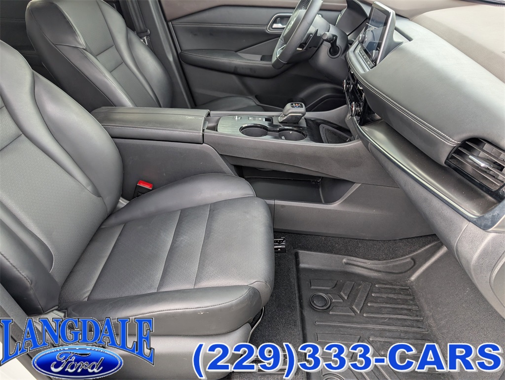 2021 Nissan Rogue SV photo 28