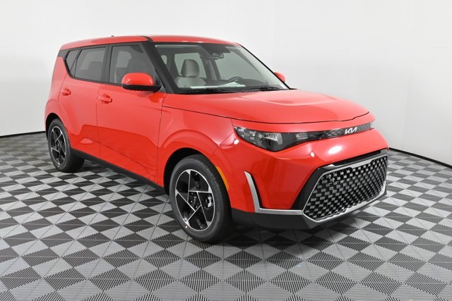 2025 Kia Soul EX's photo