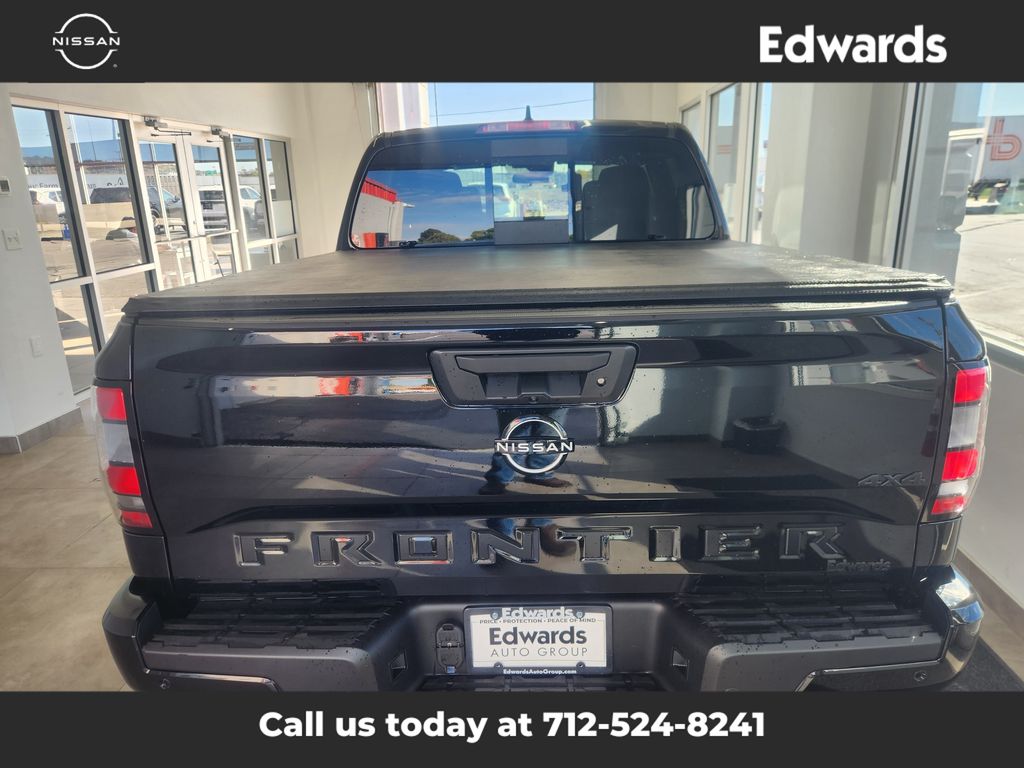 2026 Nissan Frontier SV Crew Cab photo 4