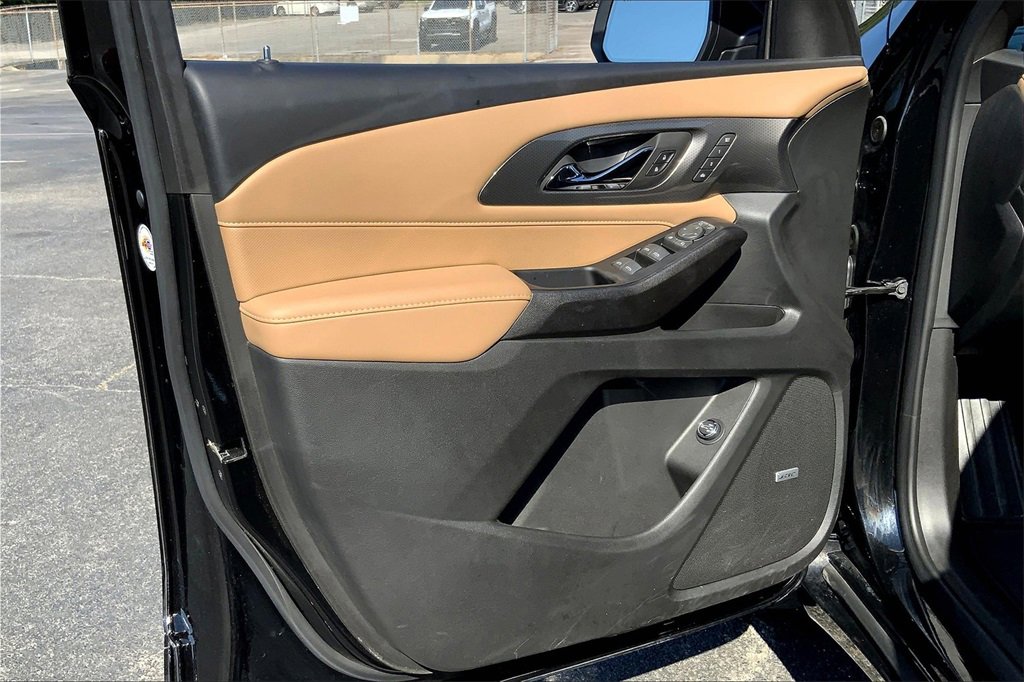 2023 Chevrolet Traverse Premier photo 21