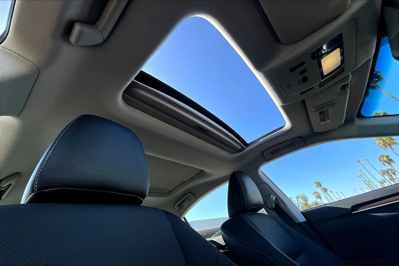 2017 Lexus ES 350 photo 13