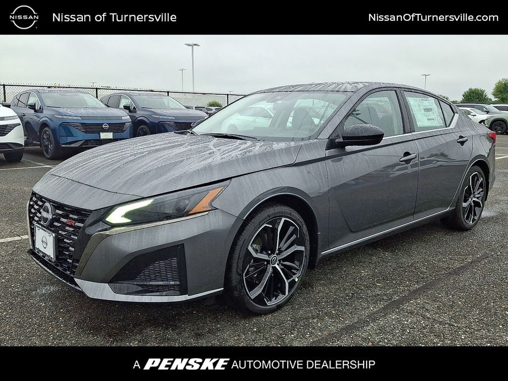 2025 Nissan Altima SR