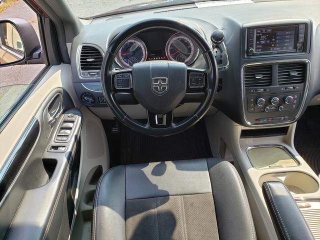 2020 Dodge Grand Caravan SXT photo 3