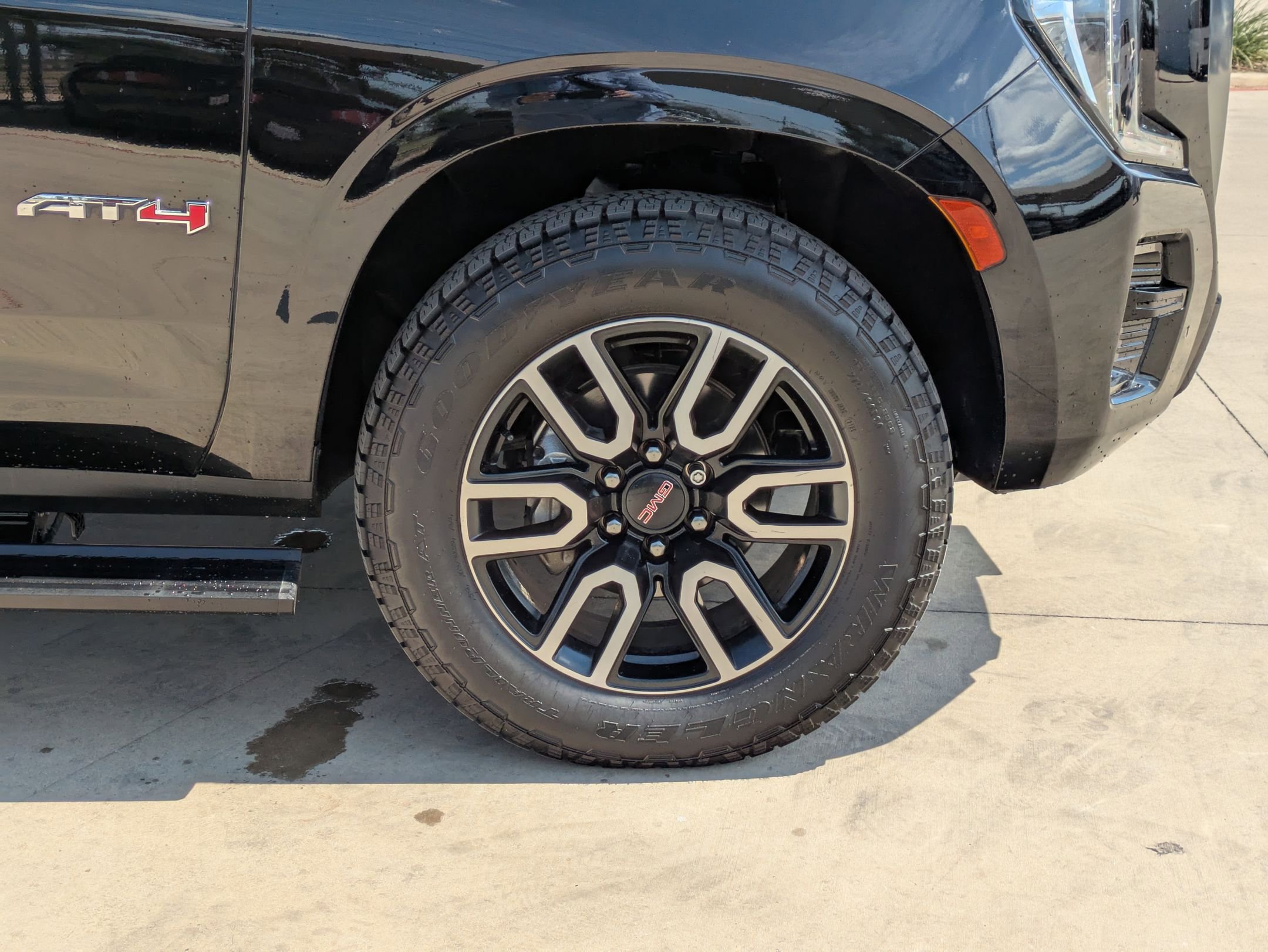 2023 Gmc Yukon XL AT4 photo 33