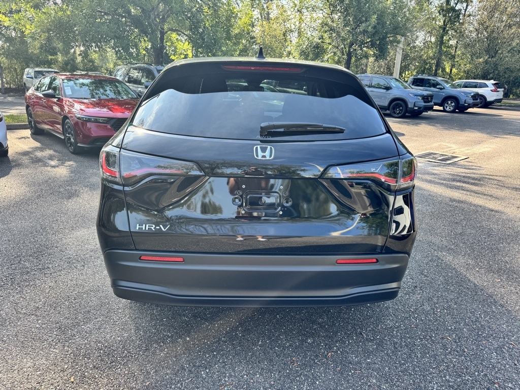 2026 Honda HR-V LX photo 5