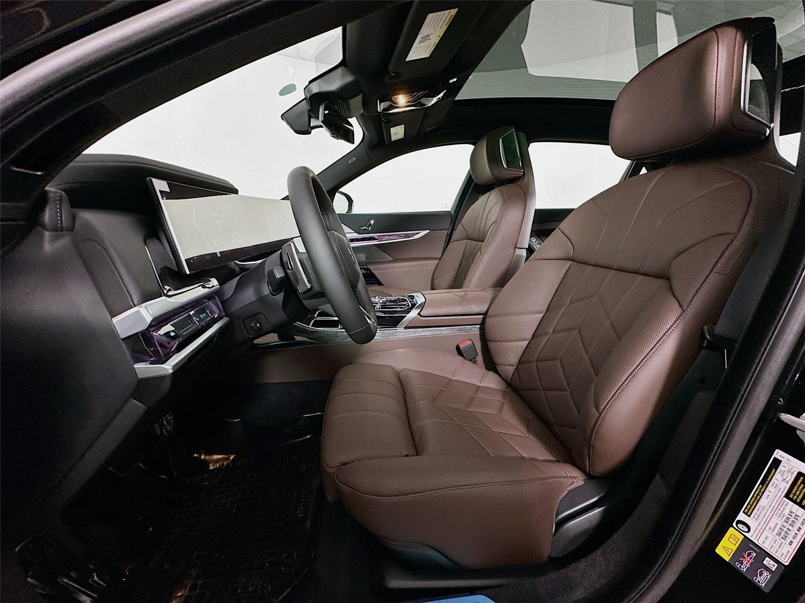 2026 Bmw 750e photo 20