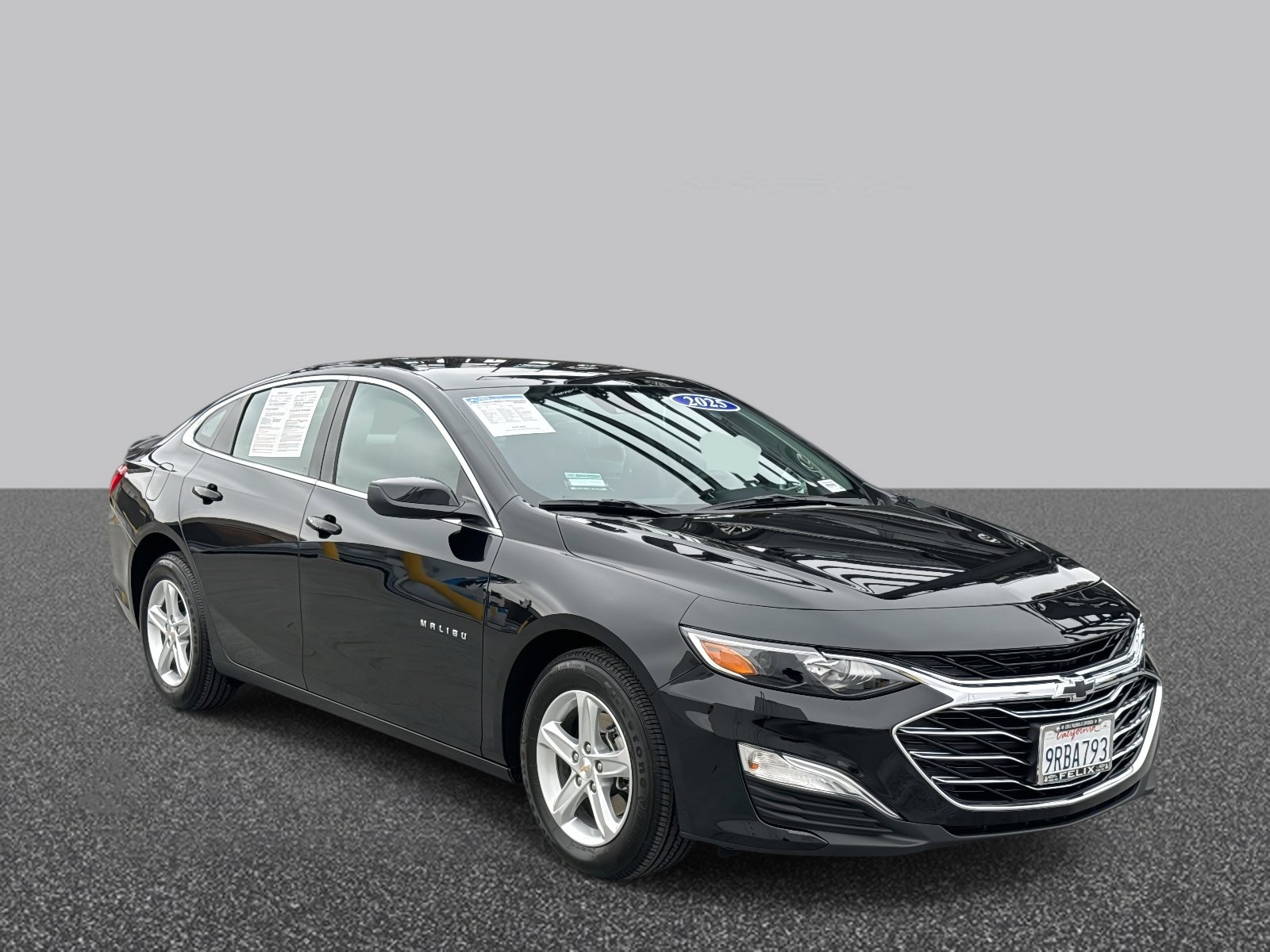 2025 Chevrolet Malibu LS photo 3