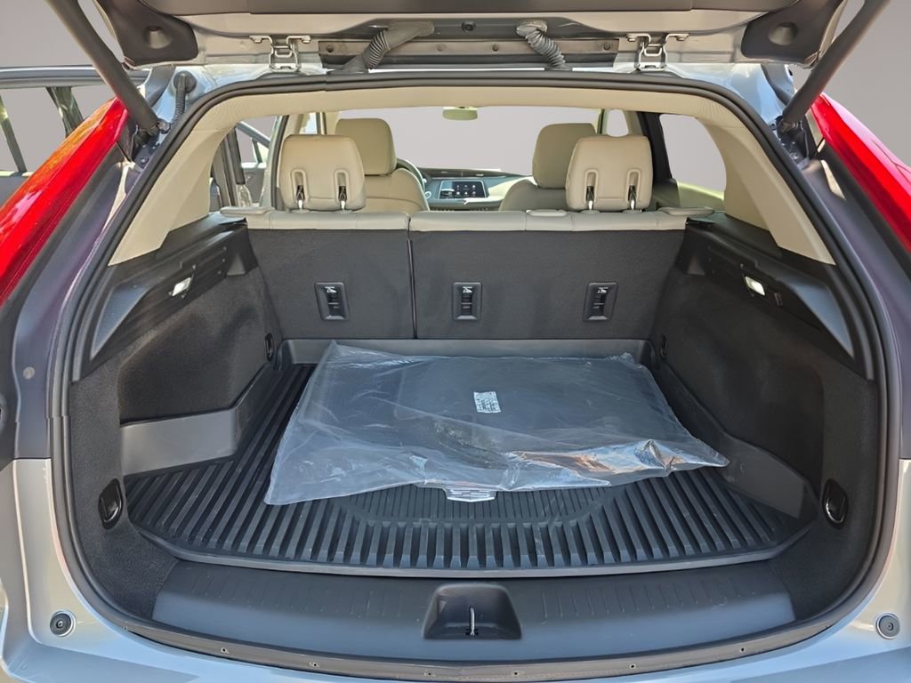 2023 Cadillac XT4 Luxury photo 25