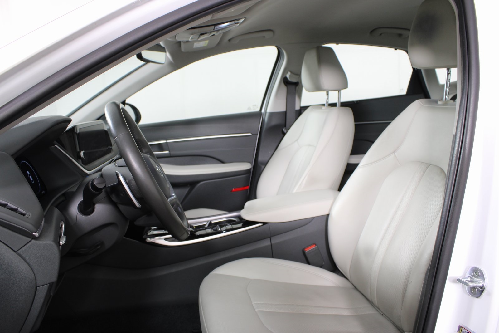 2022 Hyundai Sonata Hybrid Limited photo 3