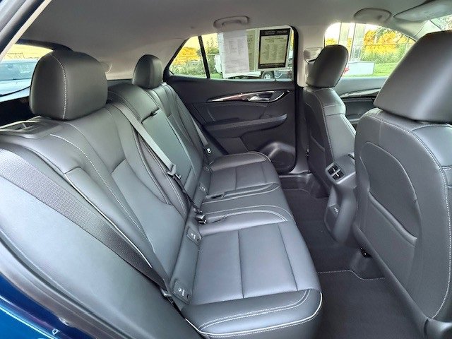 2023 Buick Envision Essence photo 14