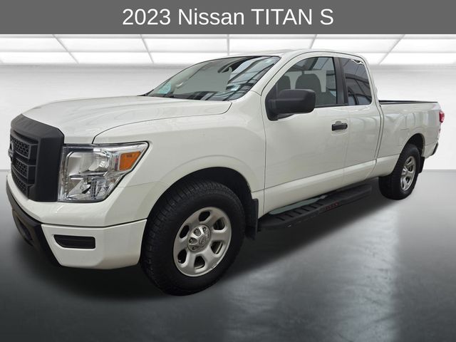 2023 Nissan Titan S's photo