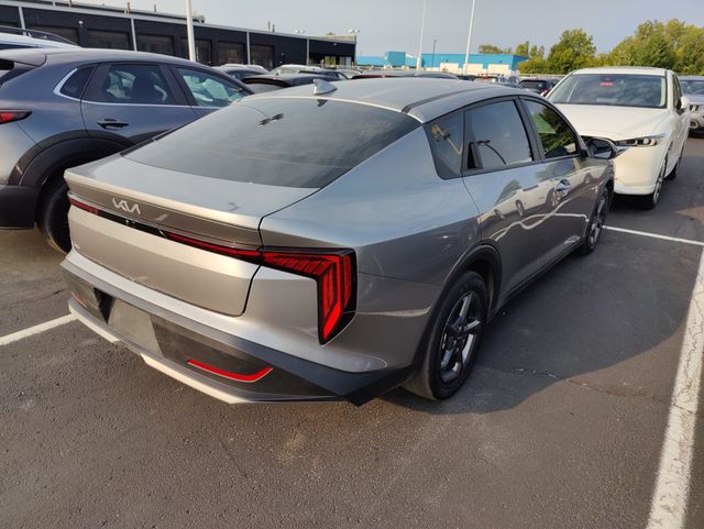 2025 Kia K4 LXS photo 3