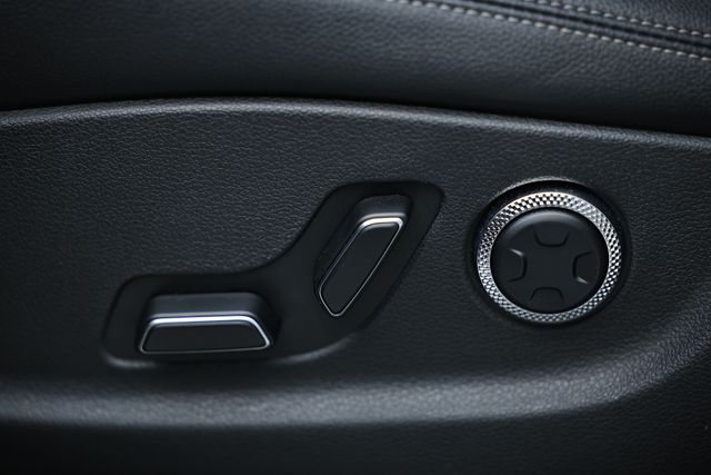2025 Genesis GV70 2.5T photo 21
