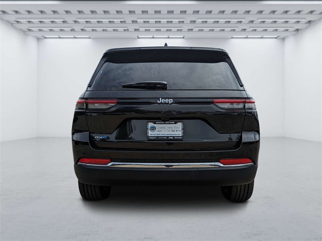2024 Jeep Cherokee photo 4