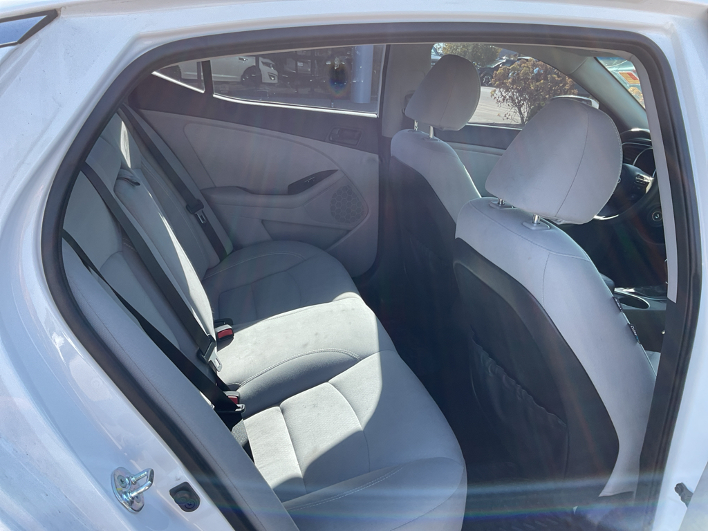 2015 Kia Optima LX photo 8