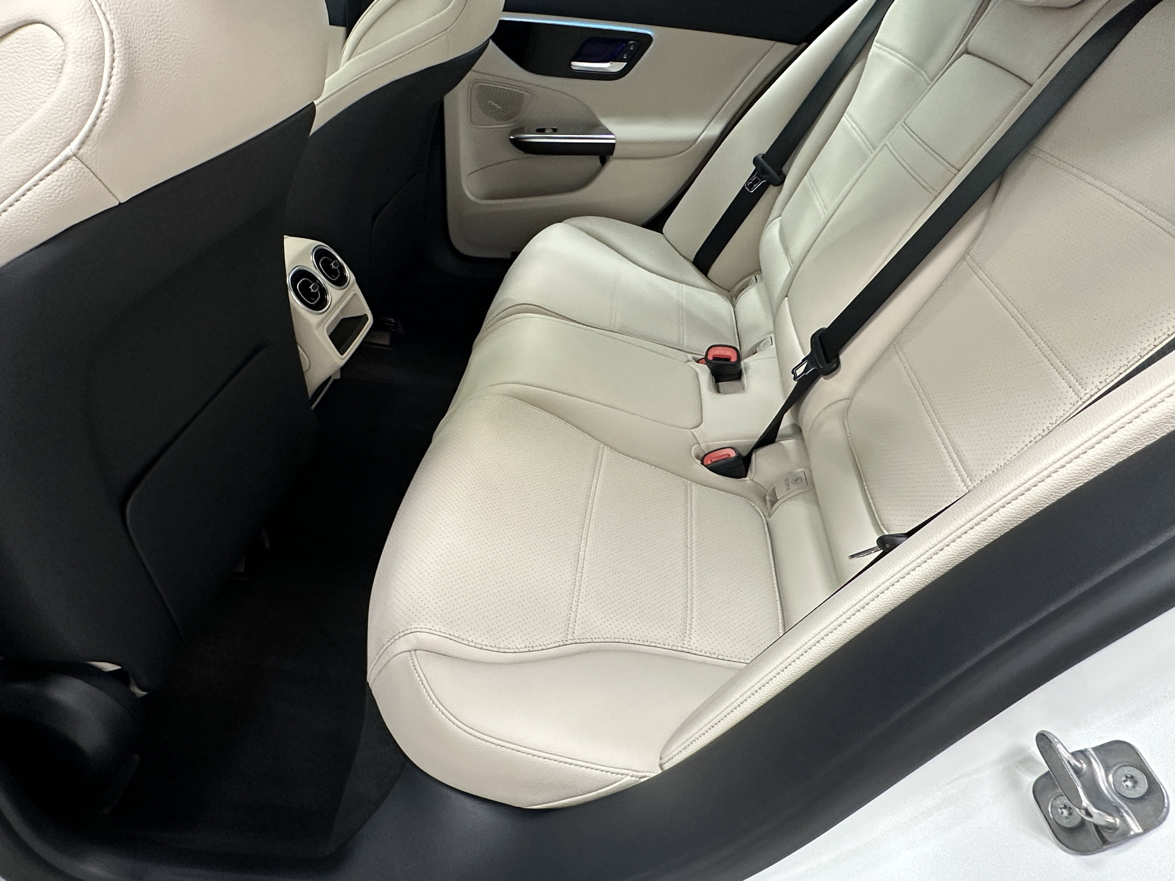 2024 Mercedes Benz C 300 photo 22
