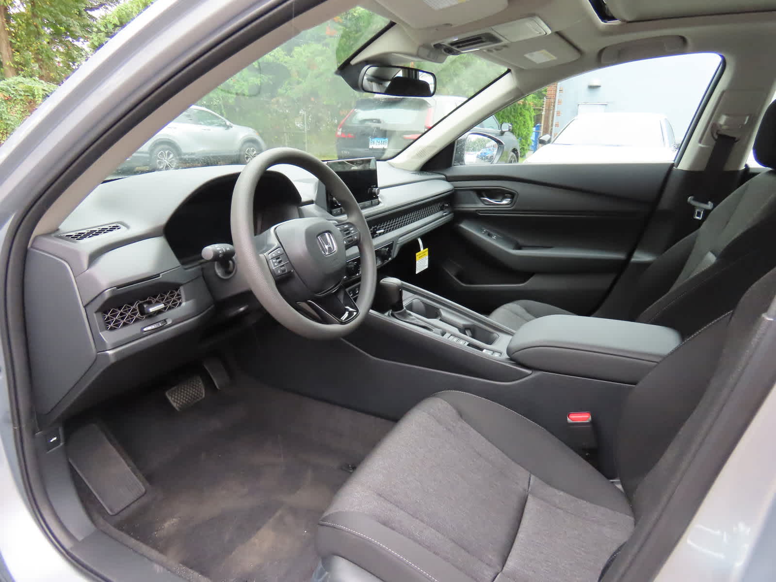 2025 Honda Accord SE photo 2