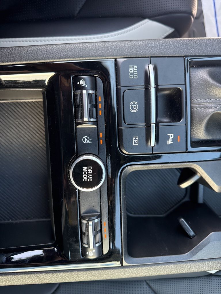 2025 Kia K5 GT-Line photo 22