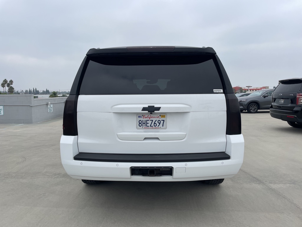 2018 Chevrolet Suburban LT photo 3