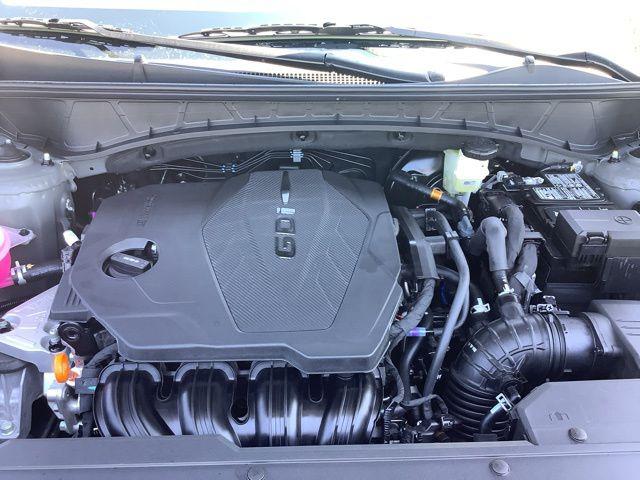 2025 Hyundai Tucson SE photo 14