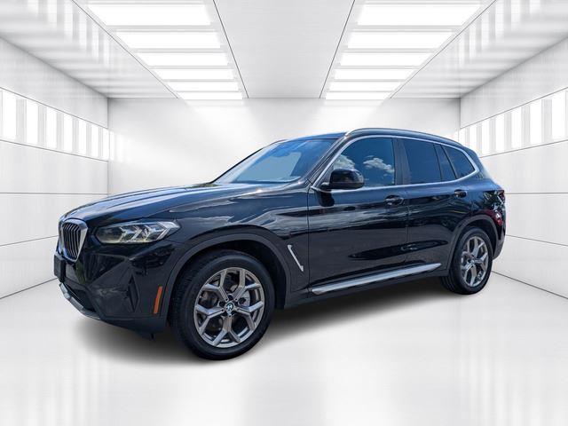2022 BMW X3 30i's photo